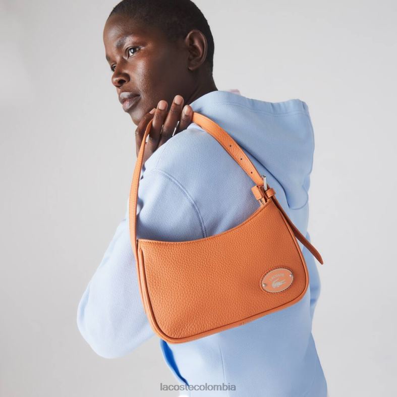 bolso de hombro de piel granulada con placa de metal cerámica Lacoste bolsos y marroquinería mujer 80XZX2855